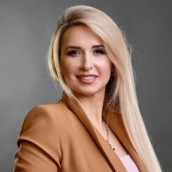 Helia Naseri